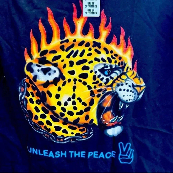 NWT Urban Outfitters Saborghini Unleash The Peace Shirt - Picture 3 of 5